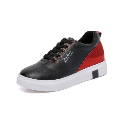 Κομψά γυναικεία πάνινα παπούτσια με ελαφριά πλατφόρμα σε δύο χρώματα