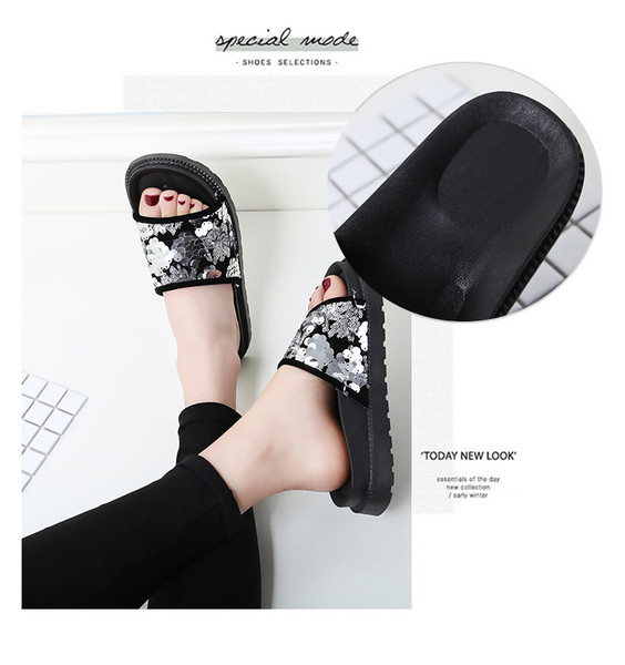 Красиви гумени дамски чехли в два цвята пайети