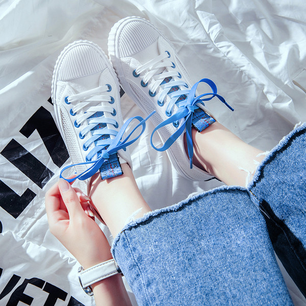 Γυναικεία πάνινα παπούτσια  με ένα έγχρωμο δίχτυ σε τρία χρώματα