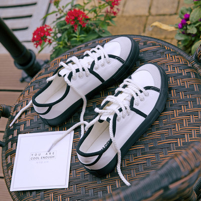 Όμορφα γυναικεία πάνινα παπούτσια κατάλληλα για  την καθημερινή ζωή σε πολλά χρώματα