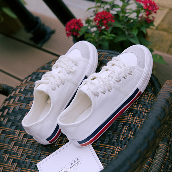 Όμορφα γυναικεία πάνινα παπούτσια κατάλληλα για  την καθημερινή ζωή σε πολλά χρώματα