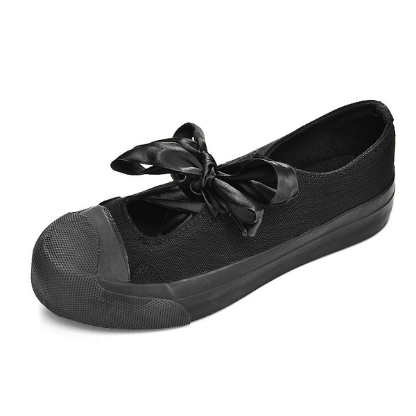 Γλυκά γυναικεία  μοκασίνια με κορδέλα σε μαύρο και άσπρο