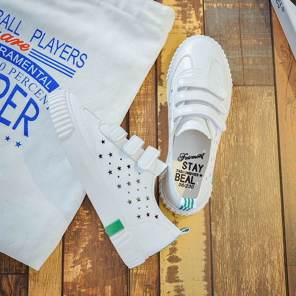 Γυναικεία  παπούτσια σε λευκό χρώμα