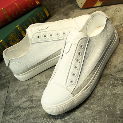 Γυναικεία πάνινα παπούτσια με λευκούς και μαύρους δεσμούς