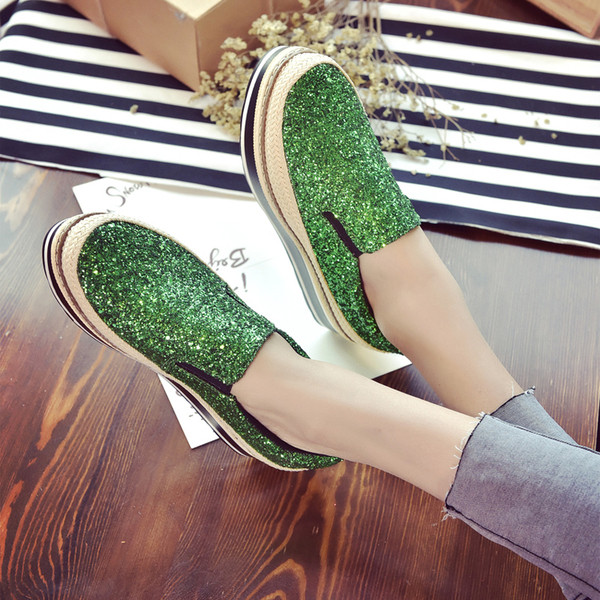 Γυαλιστικά μεταξωτά γυναικεία παπούτσια σε διάφορα χρώματα υψηλής πλατφόρμας