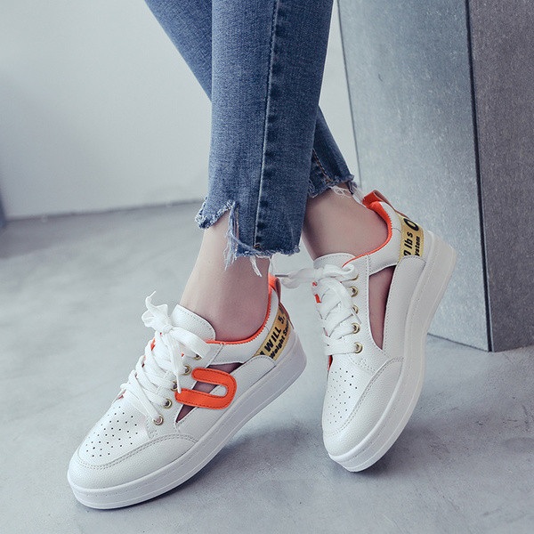 Γυναικείες άνετα παπούτσια με ανοιχτά μέρη σε δύο χρώματα