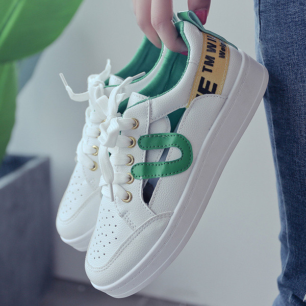 Γυναικείες άνετα παπούτσια με ανοιχτά μέρη σε δύο χρώματα