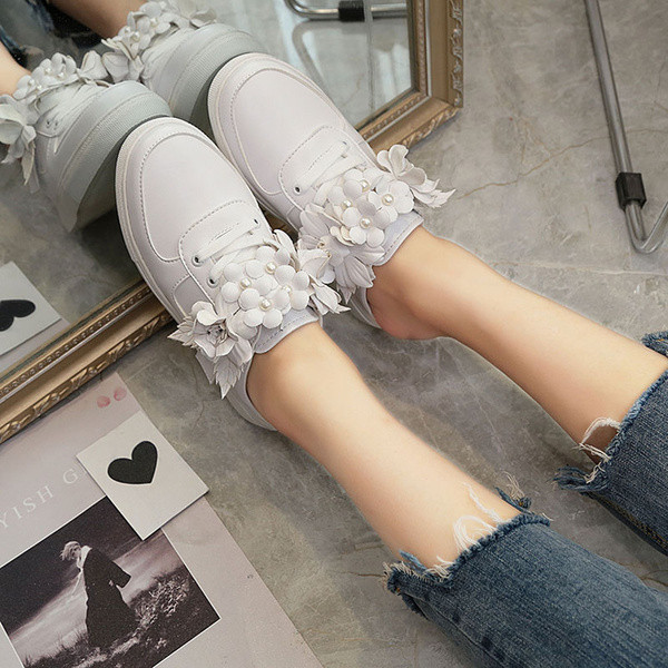 Γυναικεία πάνινα παπούτσια με λουλούδια ανοιχτά στον αστράγαλο