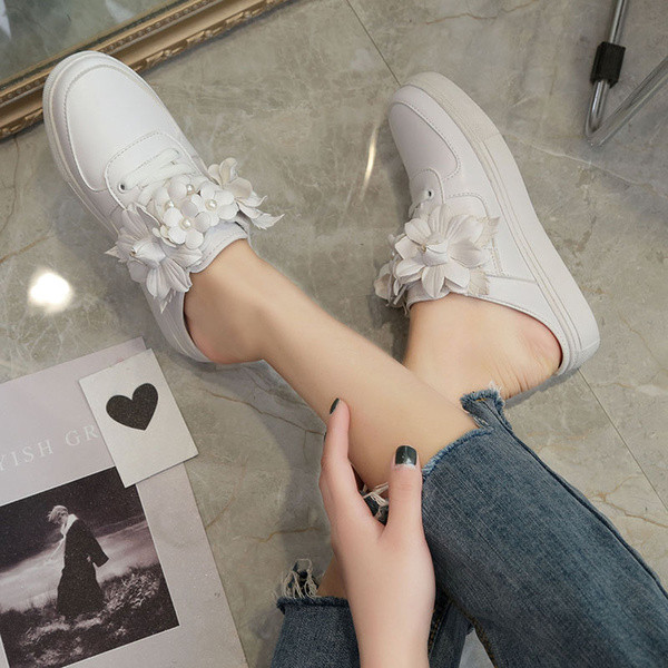 Γυναικεία πάνινα παπούτσια με λουλούδια ανοιχτά στον αστράγαλο
