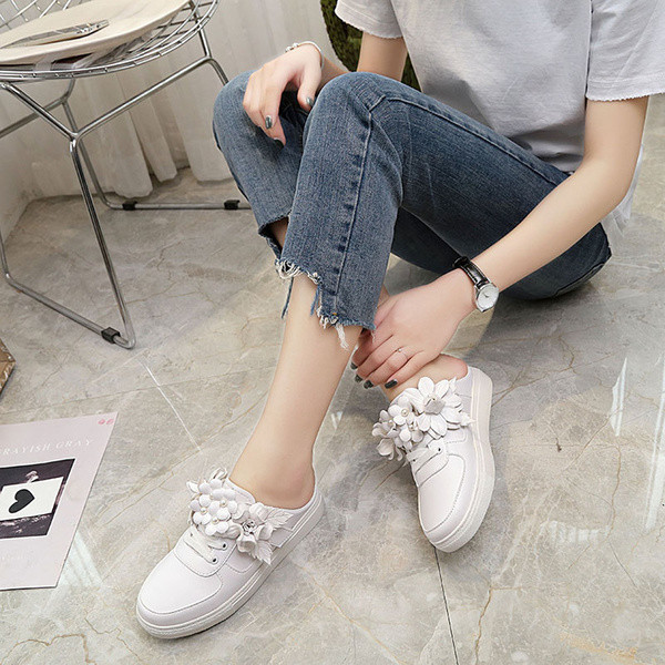 Γυναικεία πάνινα παπούτσια με λουλούδια ανοιχτά στον αστράγαλο