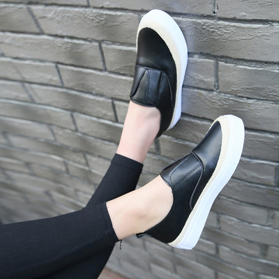 Κομψά γυναικεία δερμάτινα μοκασίνια  σε τρία χρώματα