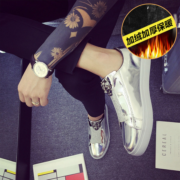 Πολύ κομψά ανδρικά πάνινα παπούτσια χωρίς διακοσμητικούς κρίκους σε διάφορα χρώματα