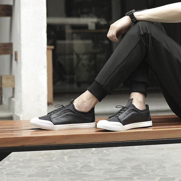 Πολύ κομψά ανδρικά πάνινα παπούτσια σε μαύρο χρώμα