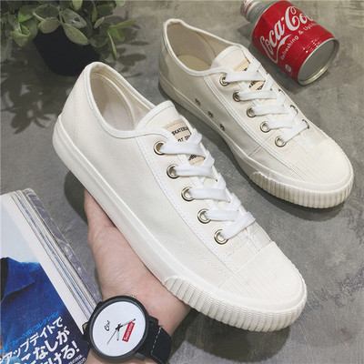 Κομψά πάνινα παπούτσια για άνδρες σε τρία χρώματα