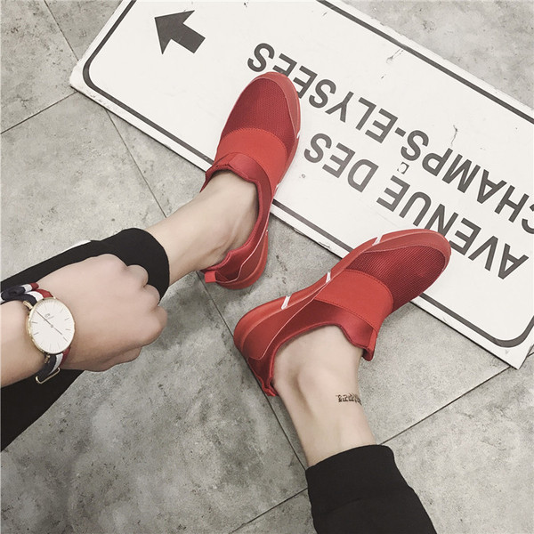 Πανέμορφα ανδρικά πάνινα παπούτσια χωρίς κορδόνια σεκόκκινο, μαύρο και άσπρο χρώμα