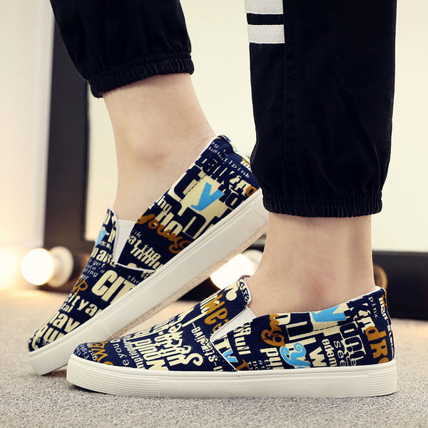 Κομψά ανδρικά μοκασίνια με ενδιαφέρουσα έγχρωμη εκτύπωση - 3 μοντέλα