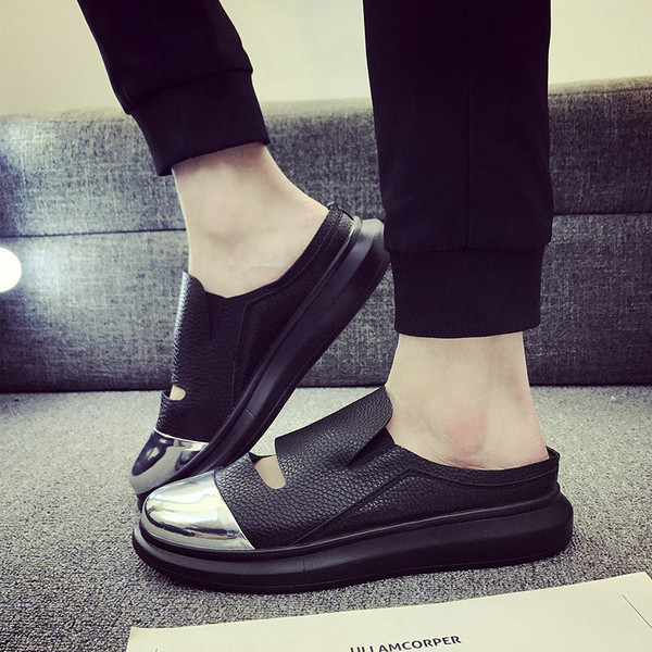 Ένα ενδιαφέρον μοντέλο ανδρικά μοκασίνια σε τρία χρώματα