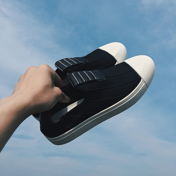 Casual ανδρικά μοκασίνια σε μαύρο και κόκκινο χρώμα