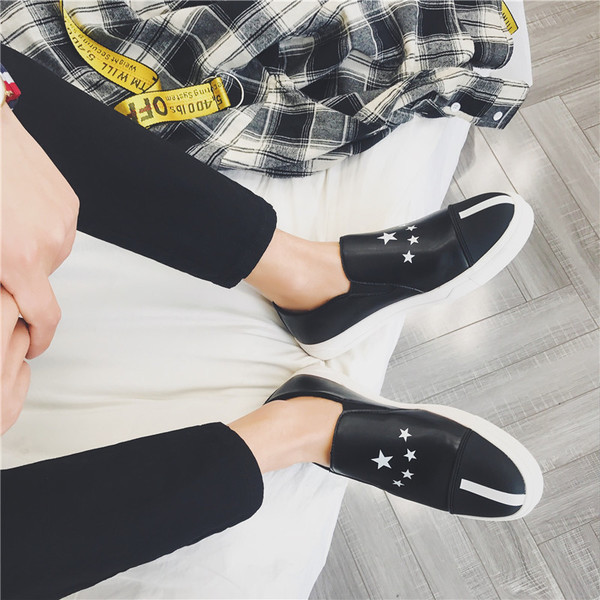  Κομψά  ανδρικά μοκασίνια σε δύο χρώματα