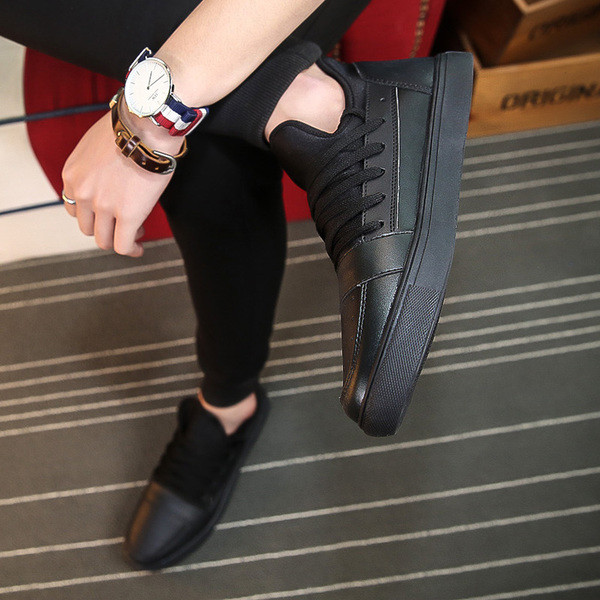 Κομψά ανδρικά παπούτσια  σε λευκό, κόκκινο και μαύρο χρώμα