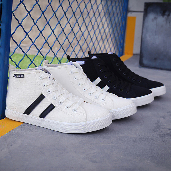 Τα casual ανδρικά ψηλά πάνινα παπούτσια με  πολύ άνετη σόλα