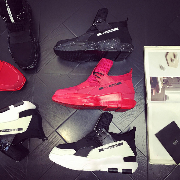 Ενδιαφέρουσα ανδρικά πάνινα παπούτσια σε τρία χρώματα