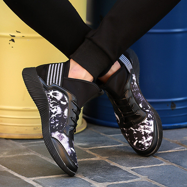 Αθλητικά κομψά πάνινα παπούτσια για άνδρες σε τρία χρώματα