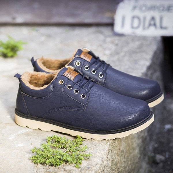 Χειμερινά και πολύ ζεστά ανδρικά παπούτσια με δεσμούς σε τρία διαφορετικά χρώματα