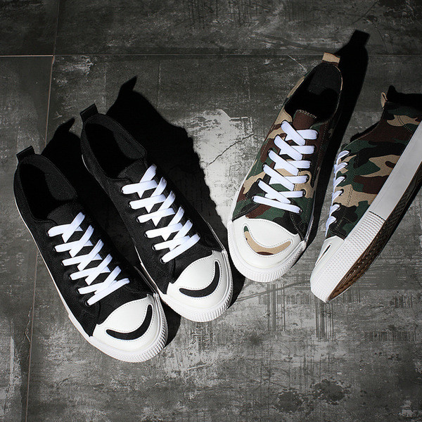 Casual αντρικά παπουτσιά σε μαύρα και καμουφλάζ χρώματα