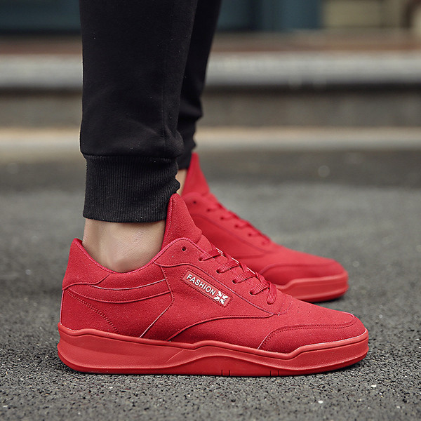 Πανέμορφα αθλητικά πάνινα παπούτσια σε διάφορα χρώματα