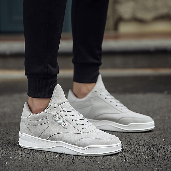 Πανέμορφα αθλητικά πάνινα παπούτσια σε διάφορα χρώματα