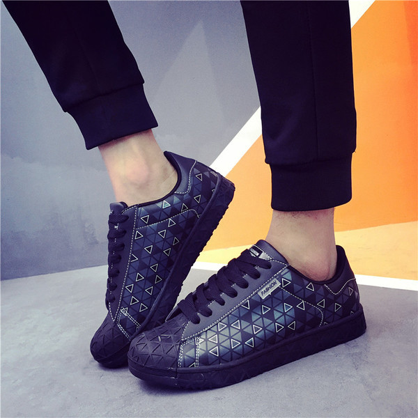 Κομψά πάνινα ανδρικά παπούτσια  σε πολλά χρώματα