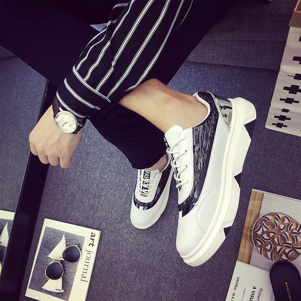 Ένα ενδιαφέρον μοντέλο ανδρικά παπούτσια σε τρεις αποχρώσεις