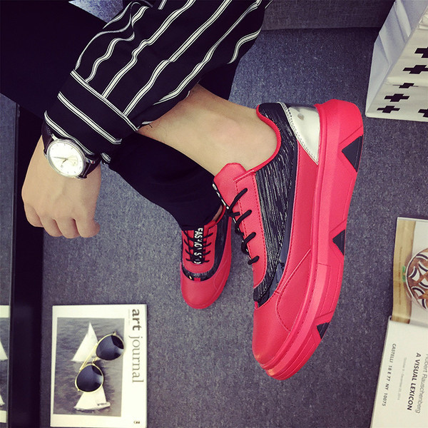 Ένα ενδιαφέρον μοντέλο ανδρικά παπούτσια σε τρεις αποχρώσεις