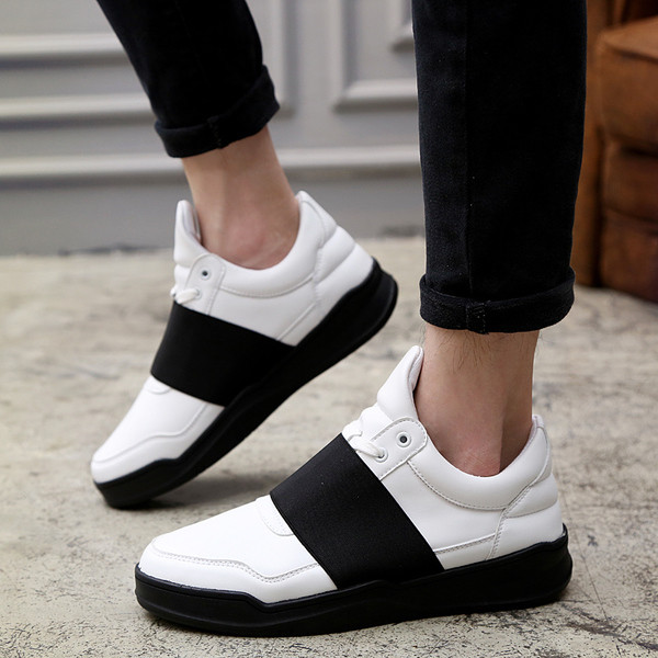 Πολύ όμορφα πάνινα παπούτσια ανδρικά που είναι κατάλληλα για τη καθημερινή ζωή