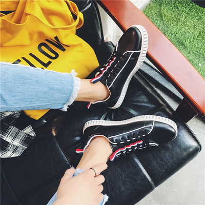 Πανέμορφα και casual ανδρικά παπούτσια σε λευκό και μαύρο χρώμα