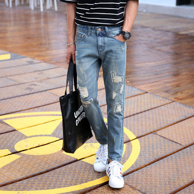 Ανδρικά τζιν παντελόνια  - μοντέλο με λεπτή εφαρμογή