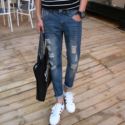 Ανδρικά τζιν παντελόνια  - μοντέλο με λεπτή εφαρμογή