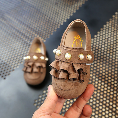 Κομψά παιδικά μοκασίνια για κορίτσια με διακοσμητικές χάντρες σε τρία χρώματα