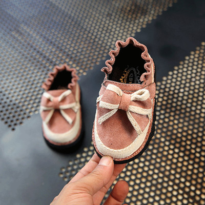 Κομψά παπούτσια για κορίτσια με κορδέλα σε τρία χρώματα