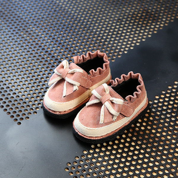 Κομψά παπούτσια για κορίτσια με κορδέλα σε τρία χρώματα