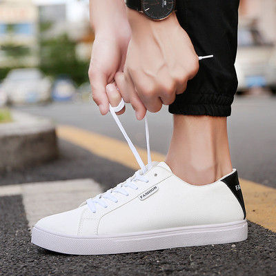 Αθλητικά κομψά ανδρικά πάνινα παπούτσια με κορδόνια σε τέσσερα διαφορετικά χρώματα