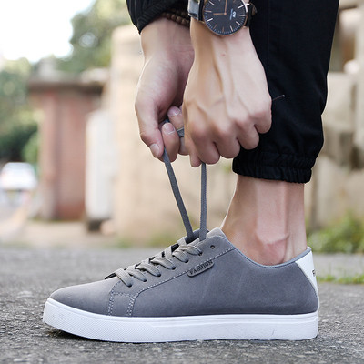 Αθλητικά κομψά ανδρικά πάνινα παπούτσια με κορδόνια σε τέσσερα διαφορετικά χρώματα