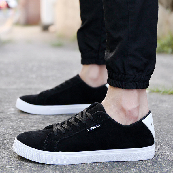 Αθλητικά κομψά ανδρικά πάνινα παπούτσια με κορδόνια σε τέσσερα διαφορετικά χρώματα