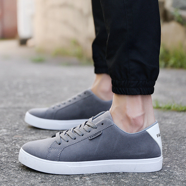 Αθλητικά κομψά ανδρικά πάνινα παπούτσια με κορδόνια σε τέσσερα διαφορετικά χρώματα