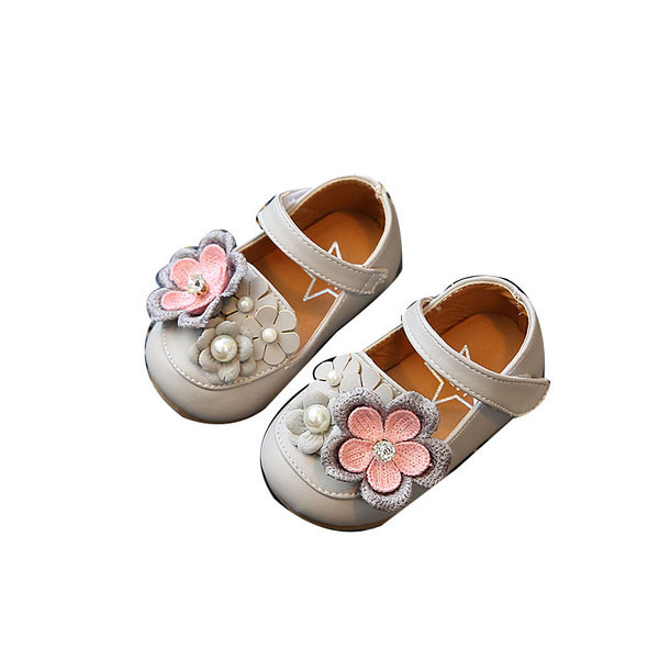 Άνετα παιδικά μοκασίνια για κορίτσια με λουλούδια διακόσμησης και χάντρες και  λουράκια βελκρό σε τρία χρώματα