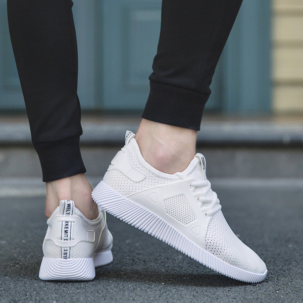 Ανδρικά αθλητικά παπούτσια για τρέξιμο με επίπεδη σόλα και αναπνεύσιμη άνω επιφάνεια - 2 χρώματα