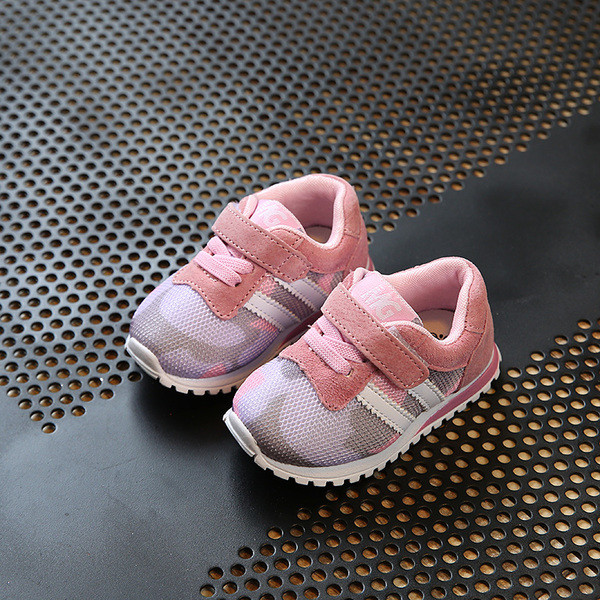 Πολύ χαριτωμένα πάνινα παπούτσια  για κορίτσια σε τρία χρώματα με λουράκια βελκρό