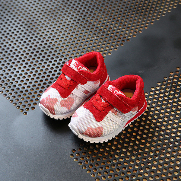 Πολύ χαριτωμένα πάνινα παπούτσια  για κορίτσια σε τρία χρώματα με λουράκια βελκρό