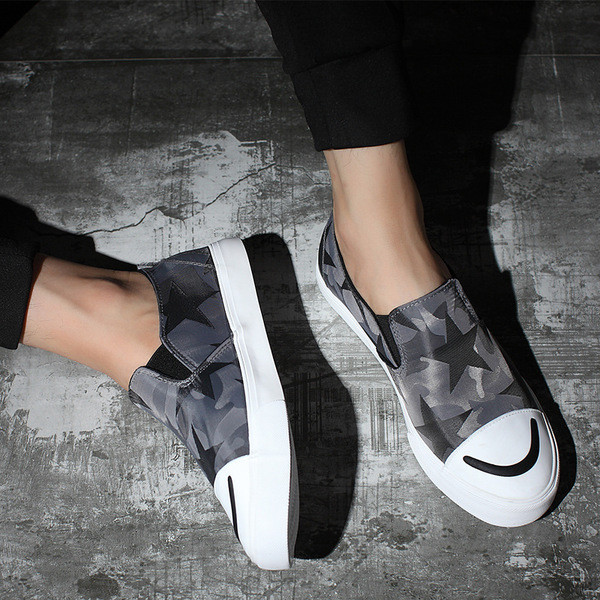 Πολύ ενδιαφέρον ανδρικά παπούτσια χωρίς  κορδόνια σε πολλά χρώματα